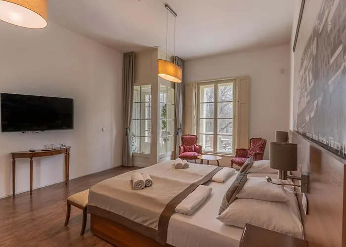 Klebelsberg Kastely 4* 布达佩斯