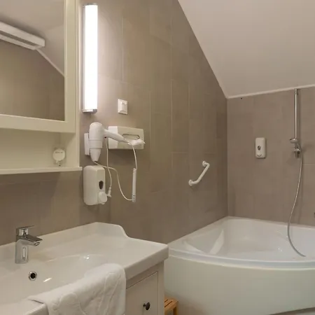 Klebelsberg Kastély Szálloda