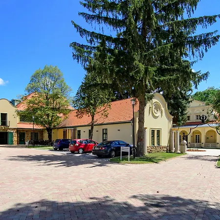 Szálloda Klebelsberg Kastély 4*