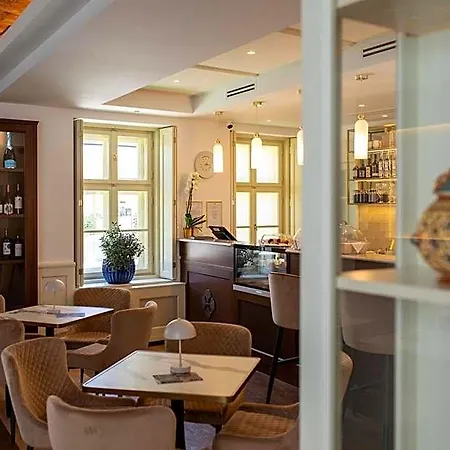 Hotel Klebelsberg Kastely