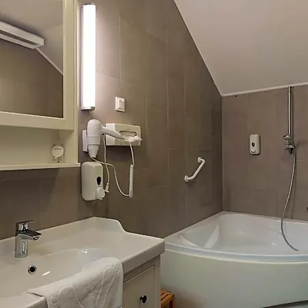 Klebelsberg Kastely 4*