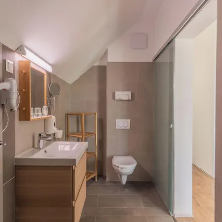 Klebelsberg Kastely 4* بودابست
